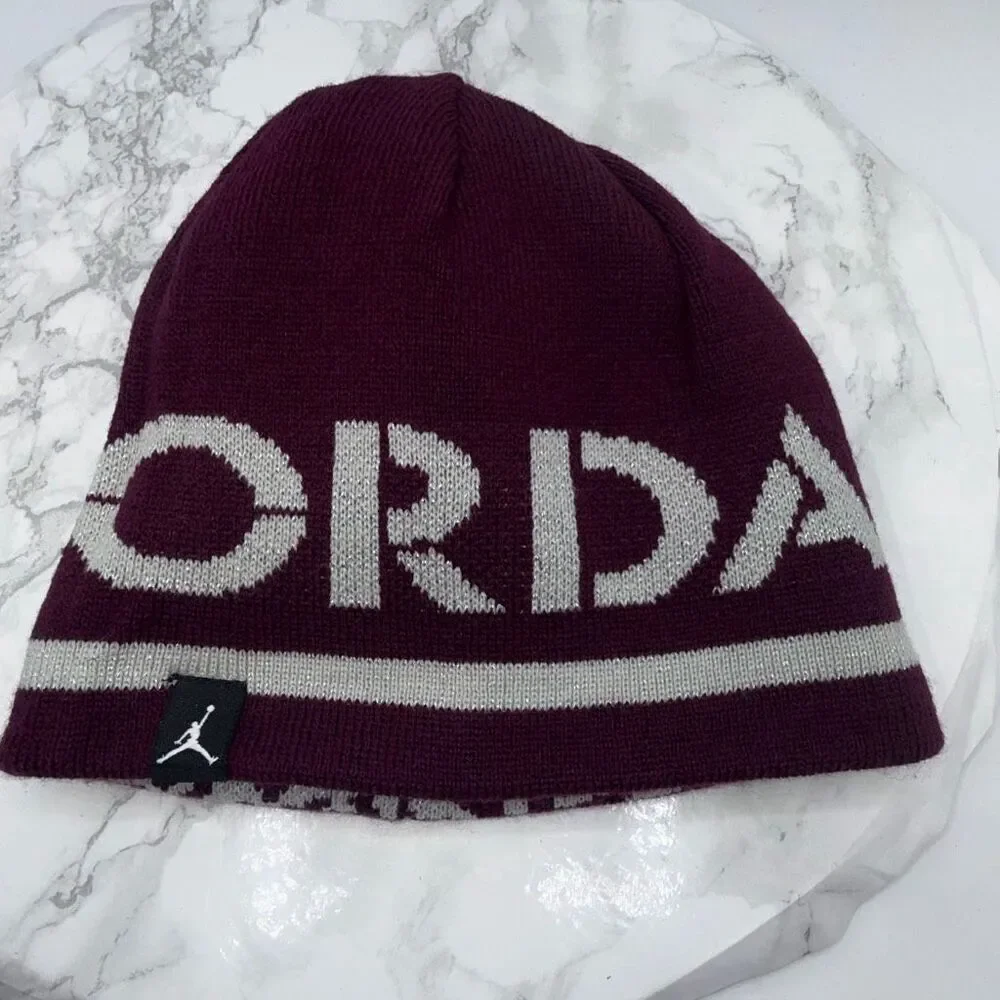 JORDAN JUMPAN Youth Mulberry Elephant Print Reversible Beanie-NWT!